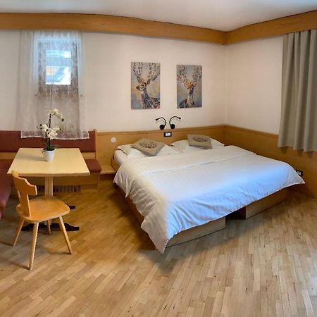 Bed & Breakfast Garni Tobia Campitello di Fassa Buitenkant foto